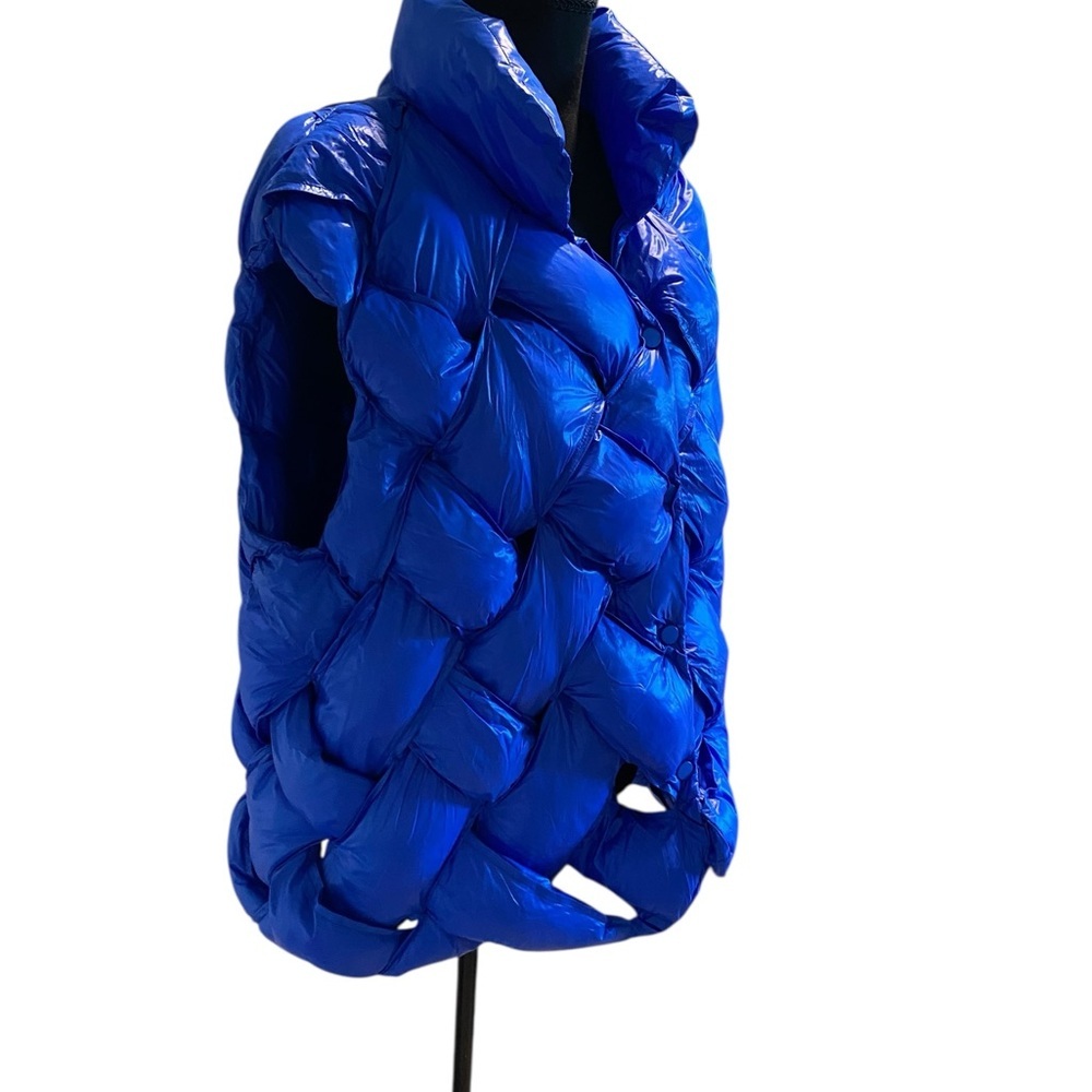 BUCKETLIST Rare Cobalt Blue Open Weave Puffer Vest Size Large - Picture 6 of 9